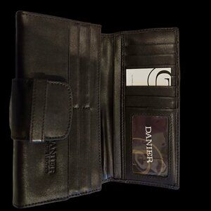 Danier Leather Women’s Wallet – Dark Brown – Unused